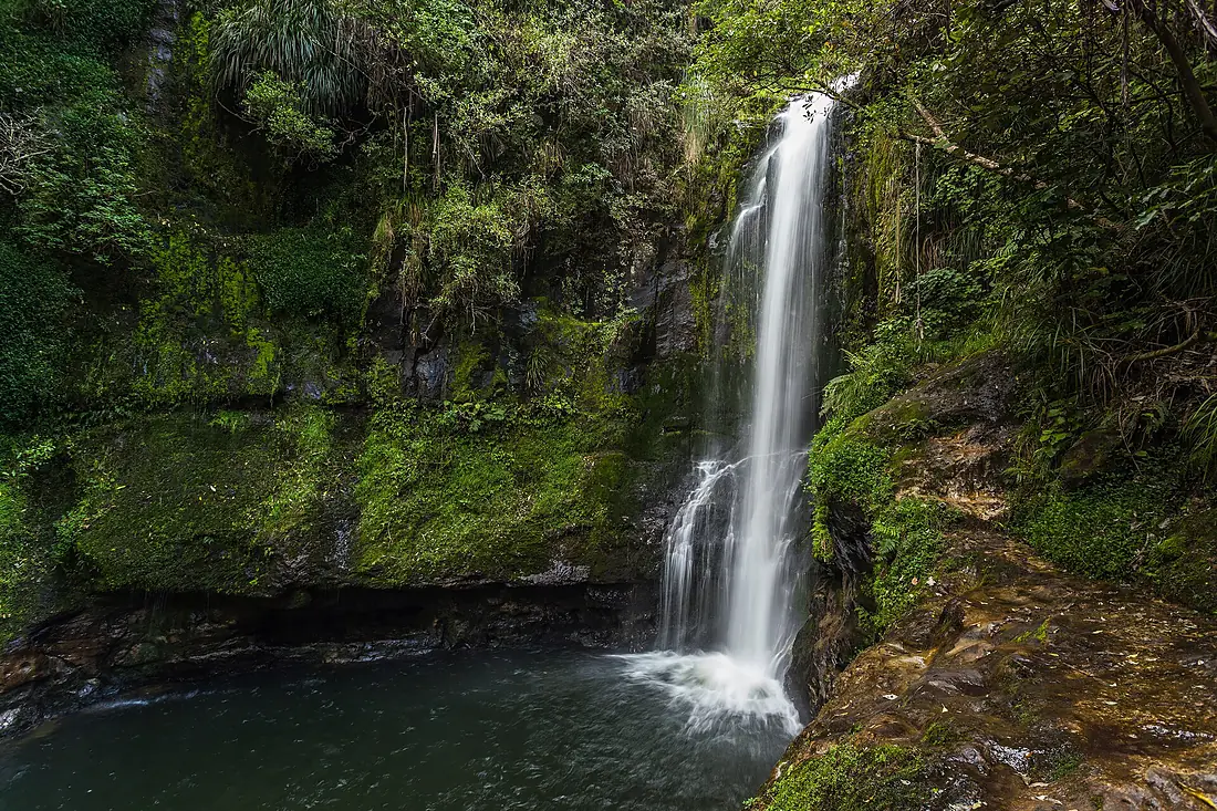 Lower Kaiate Falls