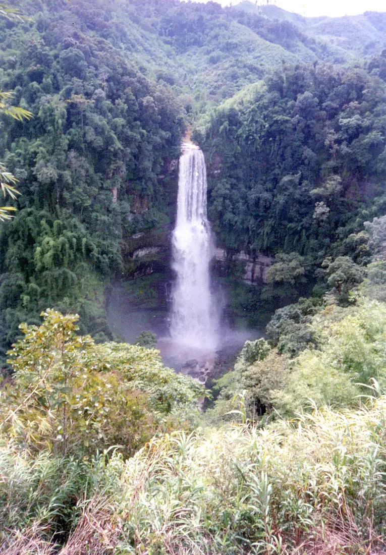 Vantawng Falls in 1990s