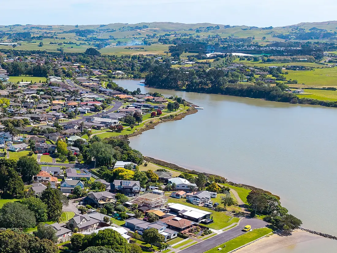 Rangiwhea Creek (aerial photo)