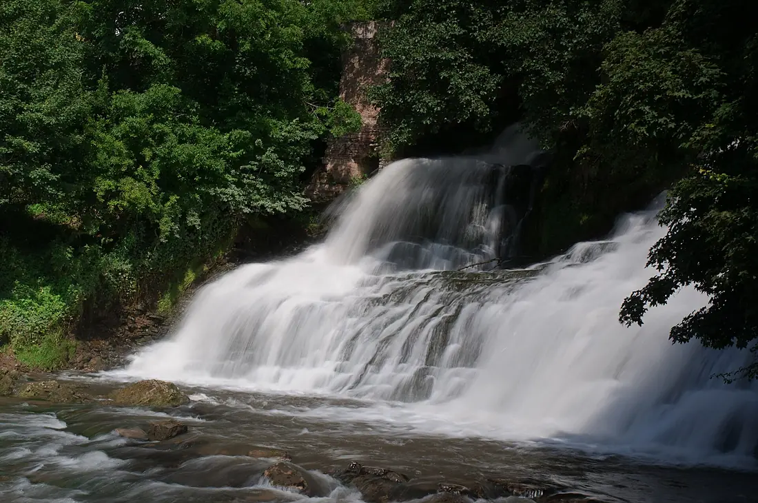 Czerwonogrod waterfall Tern-230