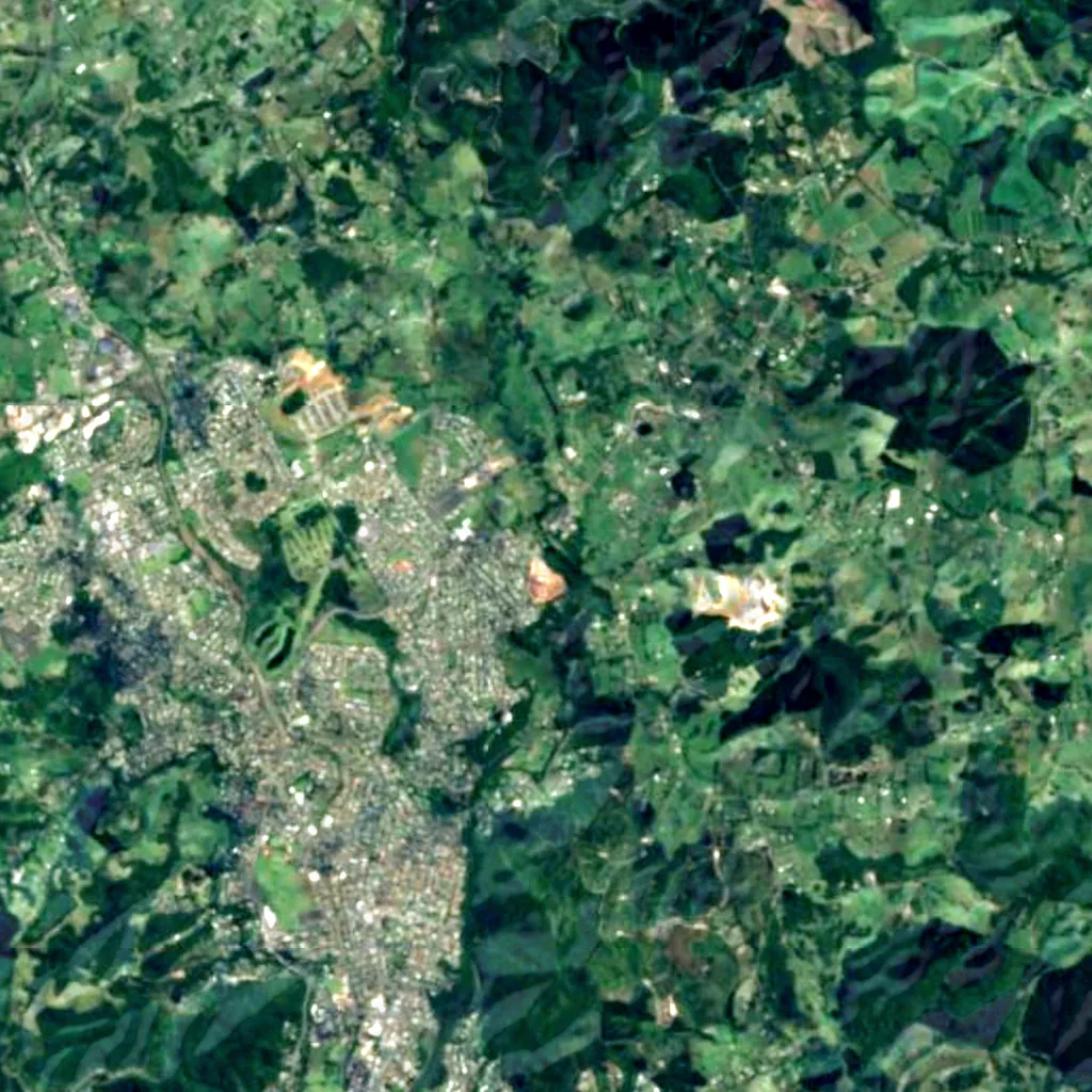 Whangārei Falls seen from above (Sentinel-2)